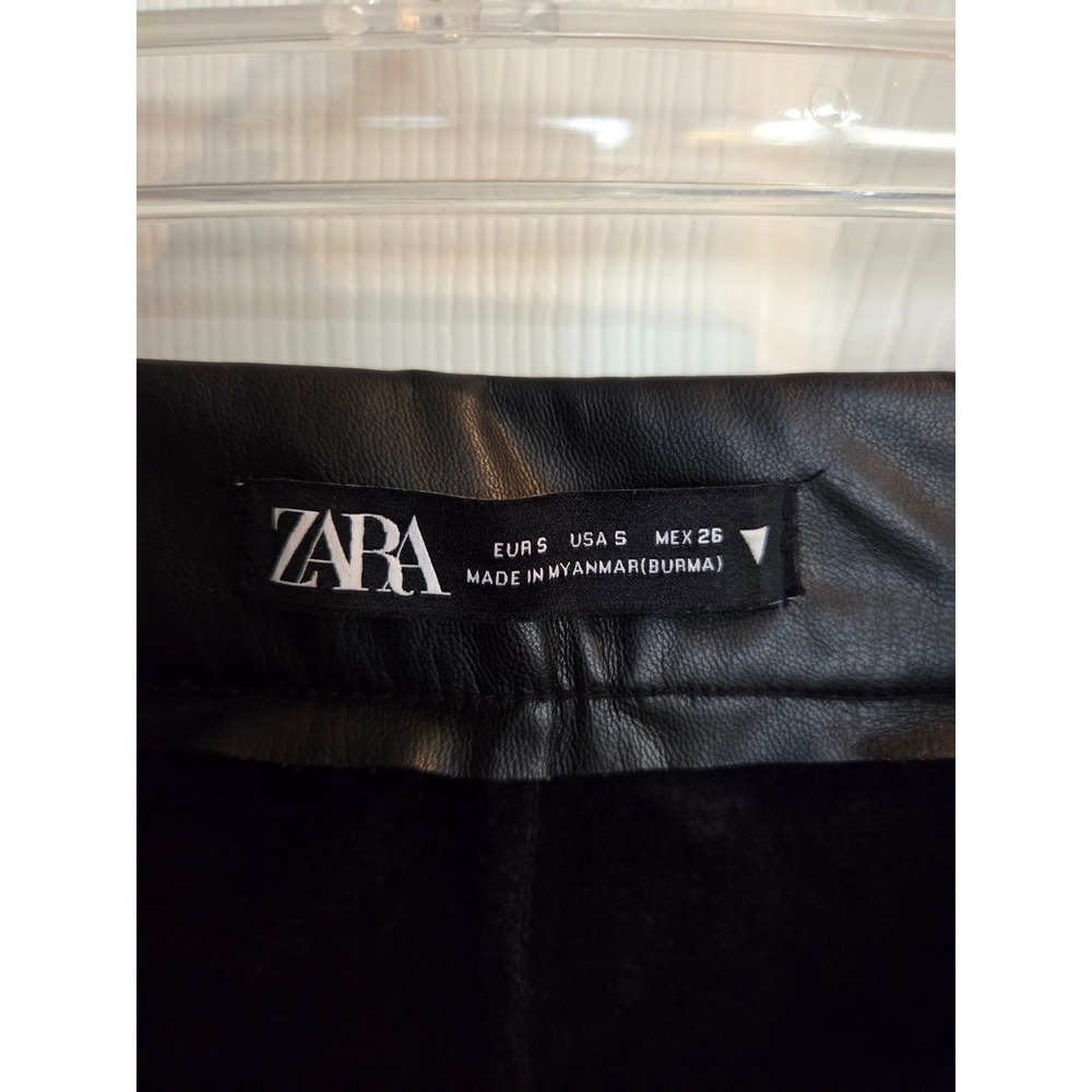 Zara Black Faux Leather High Waisted Straight Leg Pants Womens Size Small - Picture 5 of 7